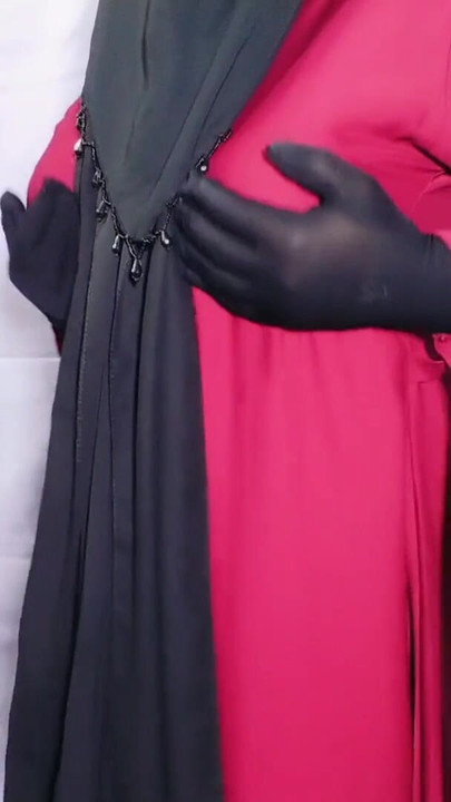 屋外バンガル義理のベッド ロマンスキス動画 | クリップ 1