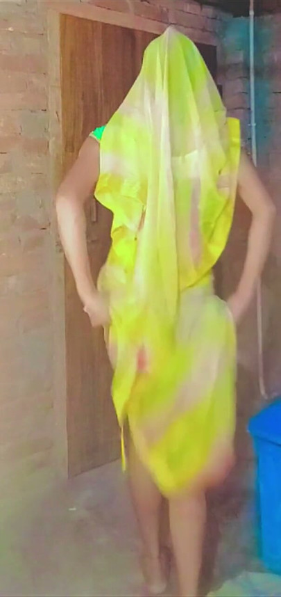 Sapan bhabhi enjoying in beautiful saree | Clip 1