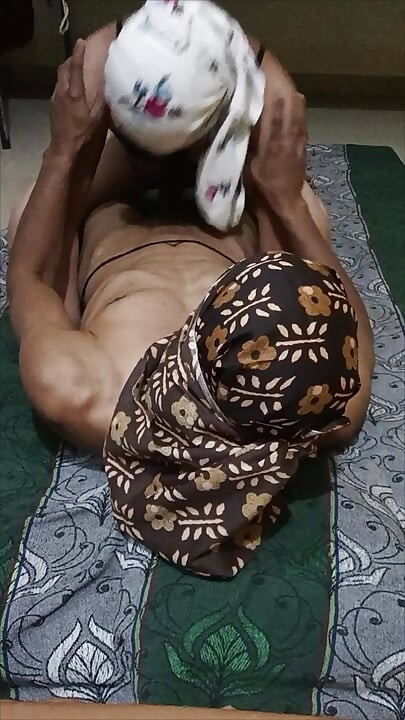 Marathi Duże skupienie Ciężko strzał w gospodyni domowej