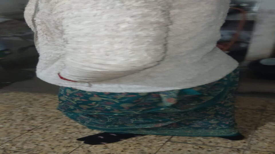 Indische Desi Bhabhi met nachtelijke romantiek