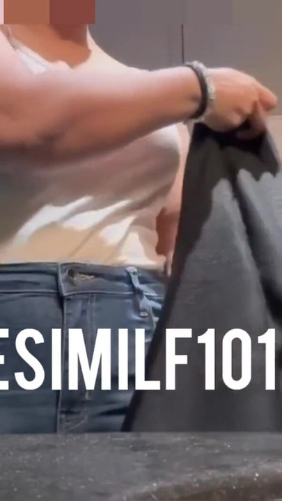 Hot Indian bhabhi boobs show massage | Clip 2