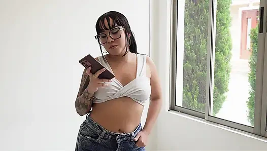 Saya Kacau Oleh Pekerja Yang Disewa Ibu Tiri Saya - Cumshot Di Mulut