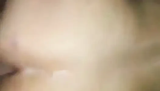 Arkadaşım sert inlemeyi seviyor