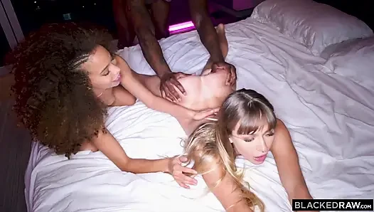 Blackedraw - naomi dengan penutup mata sama sahabatnya cecilia sama pria kulit hitam besar