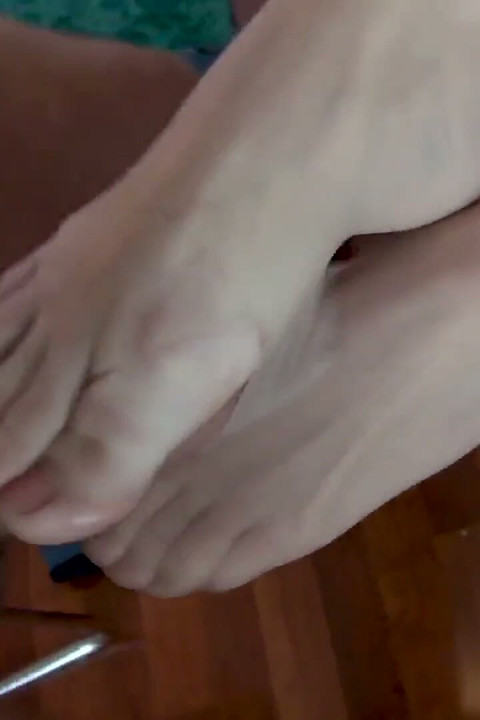 Amateur Babes Hook up with Foot Fetish Part #1 - Amateurs Recorded - Spoken in German