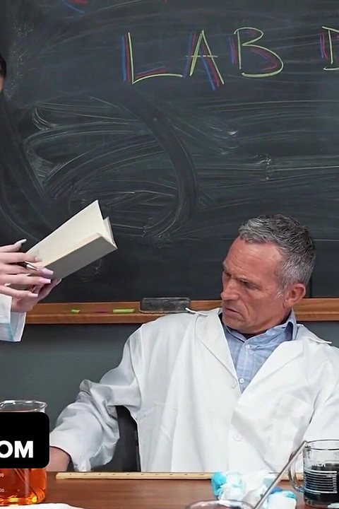 Une expérience scientifique sexuelle tourne vraiment mal