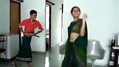 Сексуальная южно-индийская горячая задница танцует