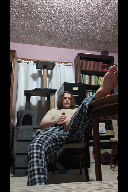 昔のマスターベーション動画を見つけた