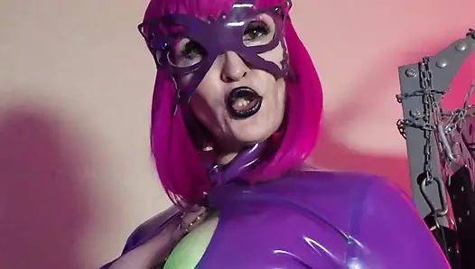 Fetisch gummi-domina eva latex lila kleid Maske dicker arsch MILf spielzeug bdsm domina solo heiß