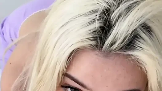 Das blonde schätzchen chloe surreal reitet einen großen schwanz wie echtes cowgirl