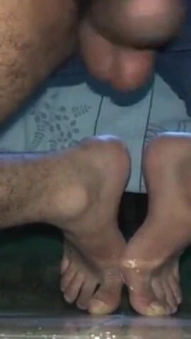 Okouzlující okamžik od "mladý nevlastní syn bije jeho ptáka, dokud neskončí - Jovenpoder"