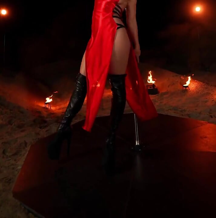 Blaze in Hell, Witch!
