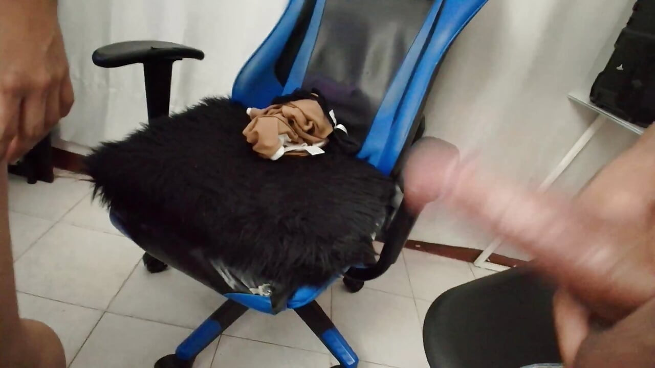 I play with my cock in her Venezuelan pussy