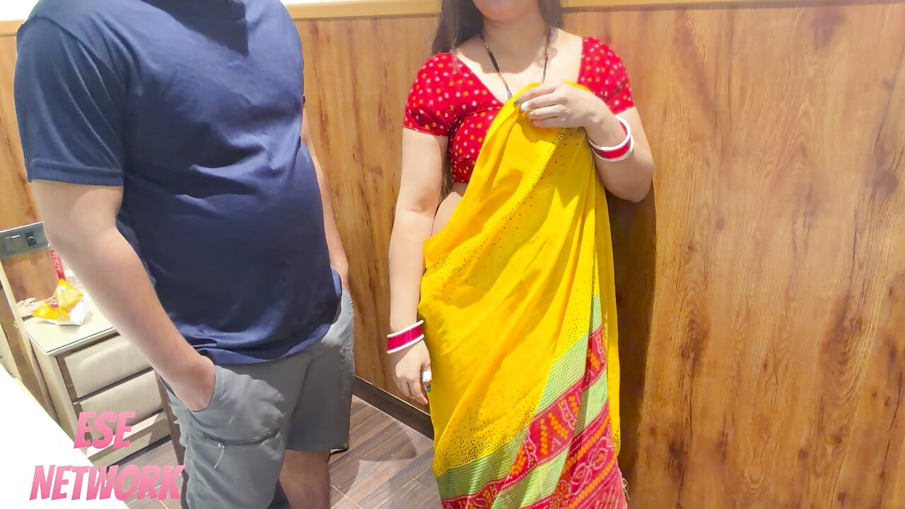Alisha Ko Saaree Pehanta Dekh Devar Ka Mann Dola.. Aur Phir Usne Apna Lund Khola