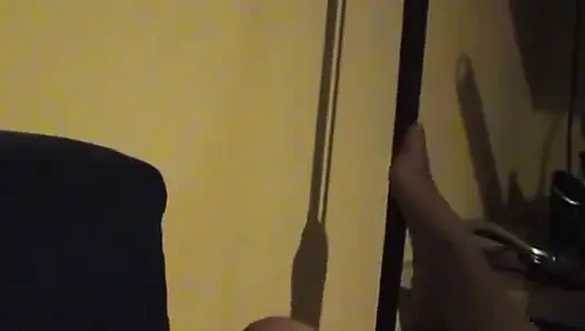 Footjob zu einer lampe