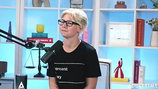Cadence Lux: Authentic Orgasms & Self-advocacy