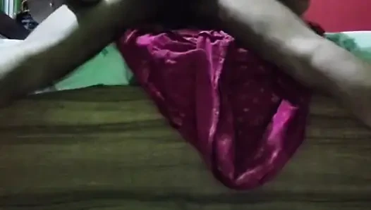 Tante seksi india dientot habis-habisan sama kontol besar pria india