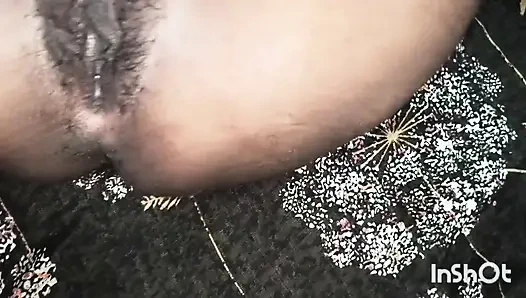 Student ladki ke college ka student hai ghar per I hai aur Pani Gira Diya Mera boyfriend