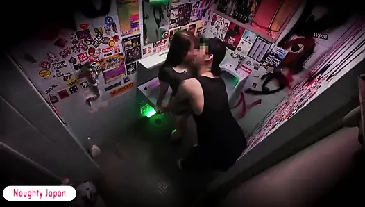 Süße kurvige Krankenschwester im club abgeholt, wilde nacht driftet in eine rücksichtslose private Flucht