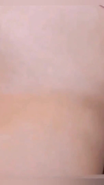 لحظة يجب مشاهدتها من "ابنة زوجتي ، لديها فستان جميل وتجعلني نائب الرئيس بسرعة كبيرة ، تجعلني أترك نائب الرئيس على"