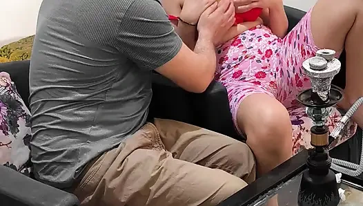 Güzel Arap kızla Noel Partisi