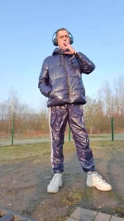 Sonning Day in Shiny Clothes and Sneakers