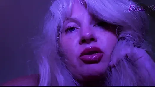 MILF Blonde
