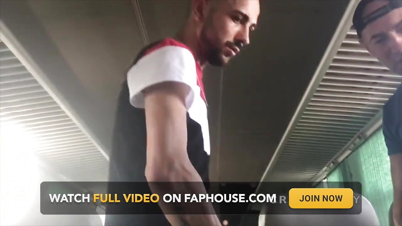 Trende dosdoğru prezervatifsiz sikiliyor