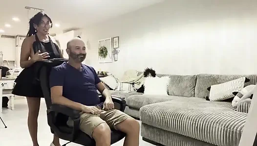 Shampoo Cut dan Blowjob?