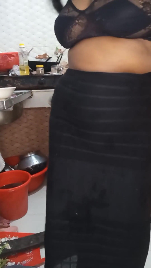 Desi vabi Ekla ranna gorom sorir | Clip 1