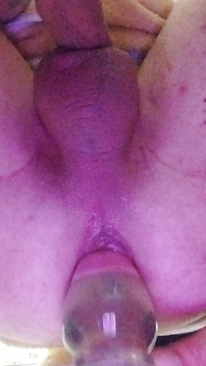 I stuff plug into my dripping ass cunt