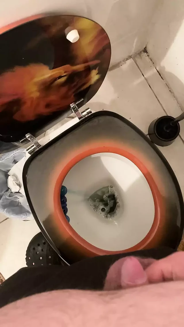 Ma coock Is Pissing