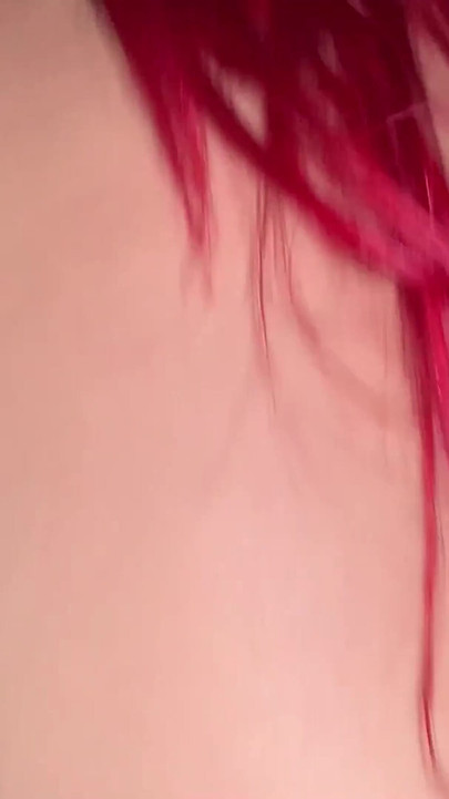 In the Dark of the Balcony with My Hot Stepmother, the Whore Wants to Give Hair to the Neighbor.