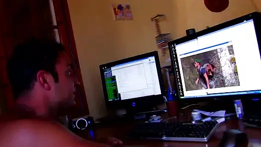 Seksi büyük memeli sarışın çifte üçlü seks götten sikişiyor