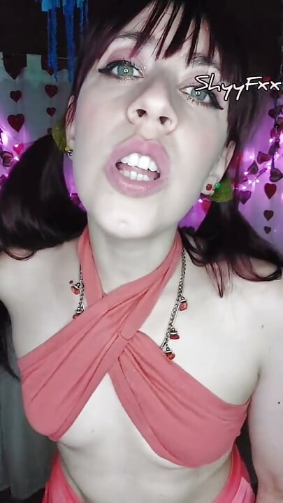 Shyyfxx Feliz Carnaval! Brincando com balões por todo o meu corpo - Fetiche looner