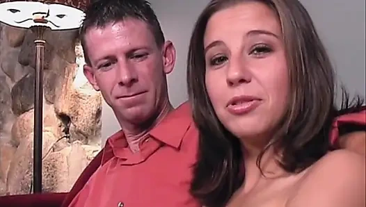 Лизание киски, трах пальцами и дилдо, проникли в киску