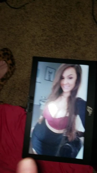 Sissy tribute for goddess kneecoleslaw