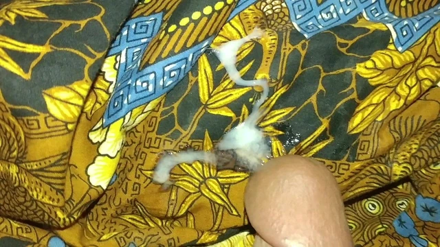 cum on wife lungi