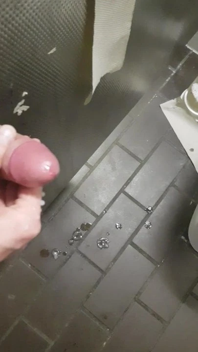 cumshot at glory hole in cologne