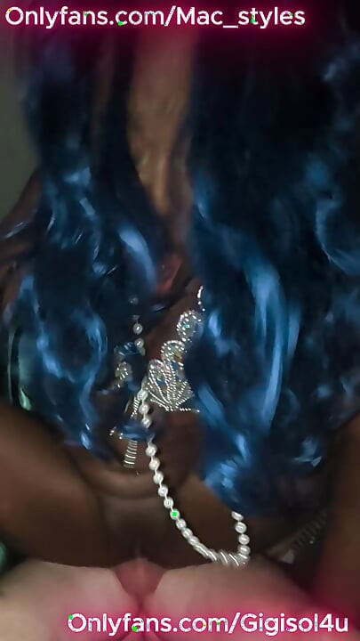 Ebony Gigi Sol trenger pikk før vi går ut og spiser!