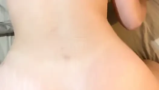 Meniduri Pantat Besar Istri Saya