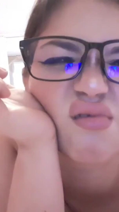 Cute faces while farting and smoking | Clip 1
