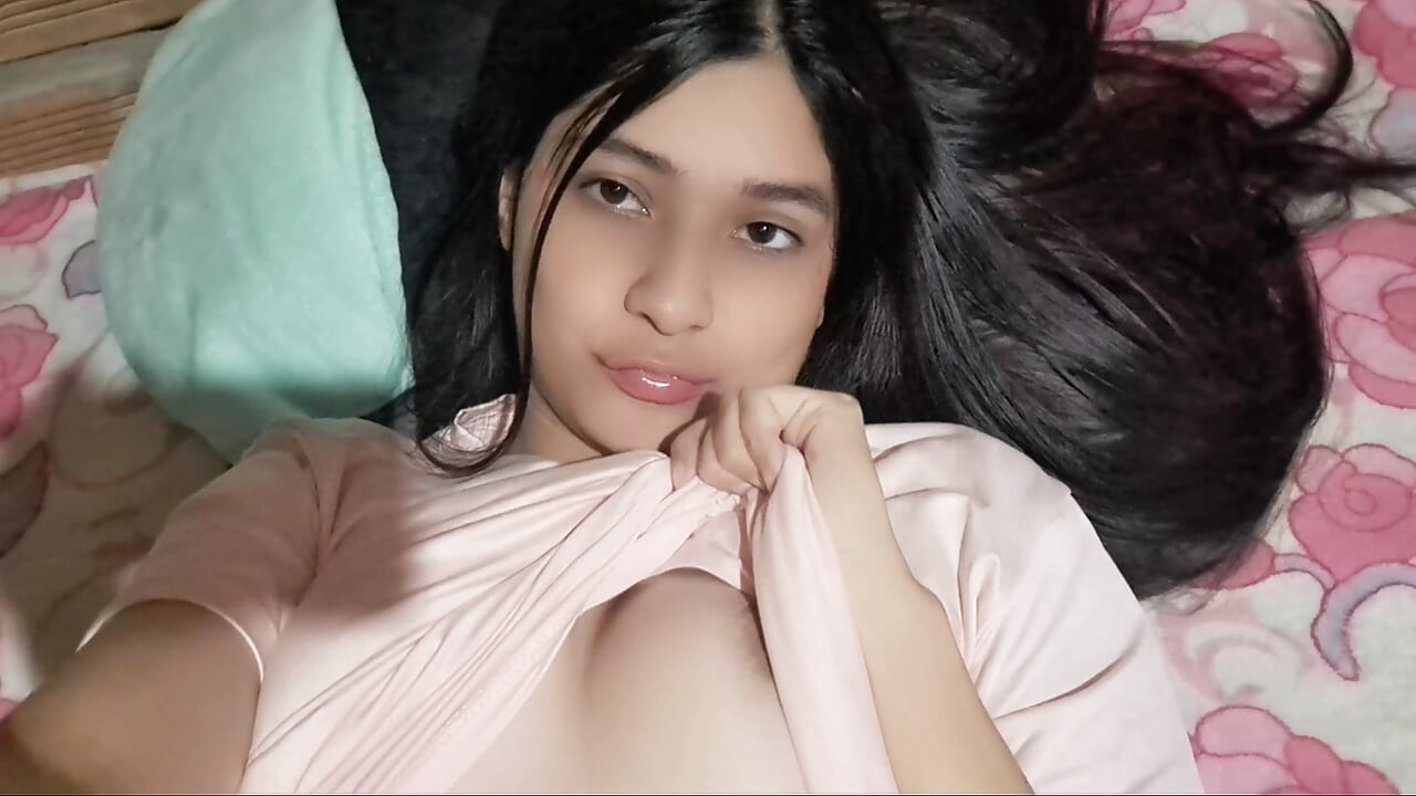 Meu padrasto se masturba comigo