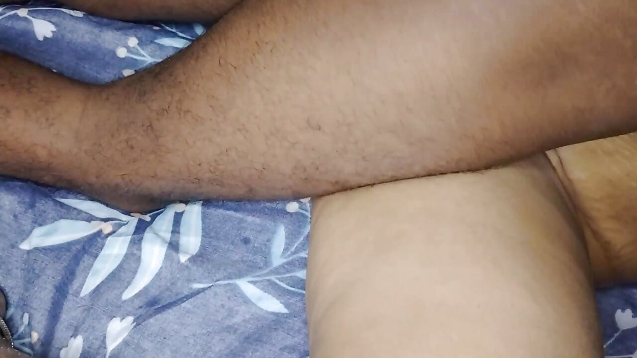 Hintli köylü mallu yenge kocasıyla sikişiyor
