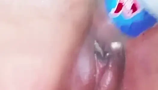 Botol besar Mantasha idrisi pertama kali