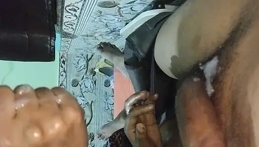 Первый масляный массаж и камшот от моей подруги