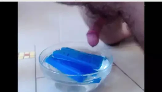 buz üzerinde penis