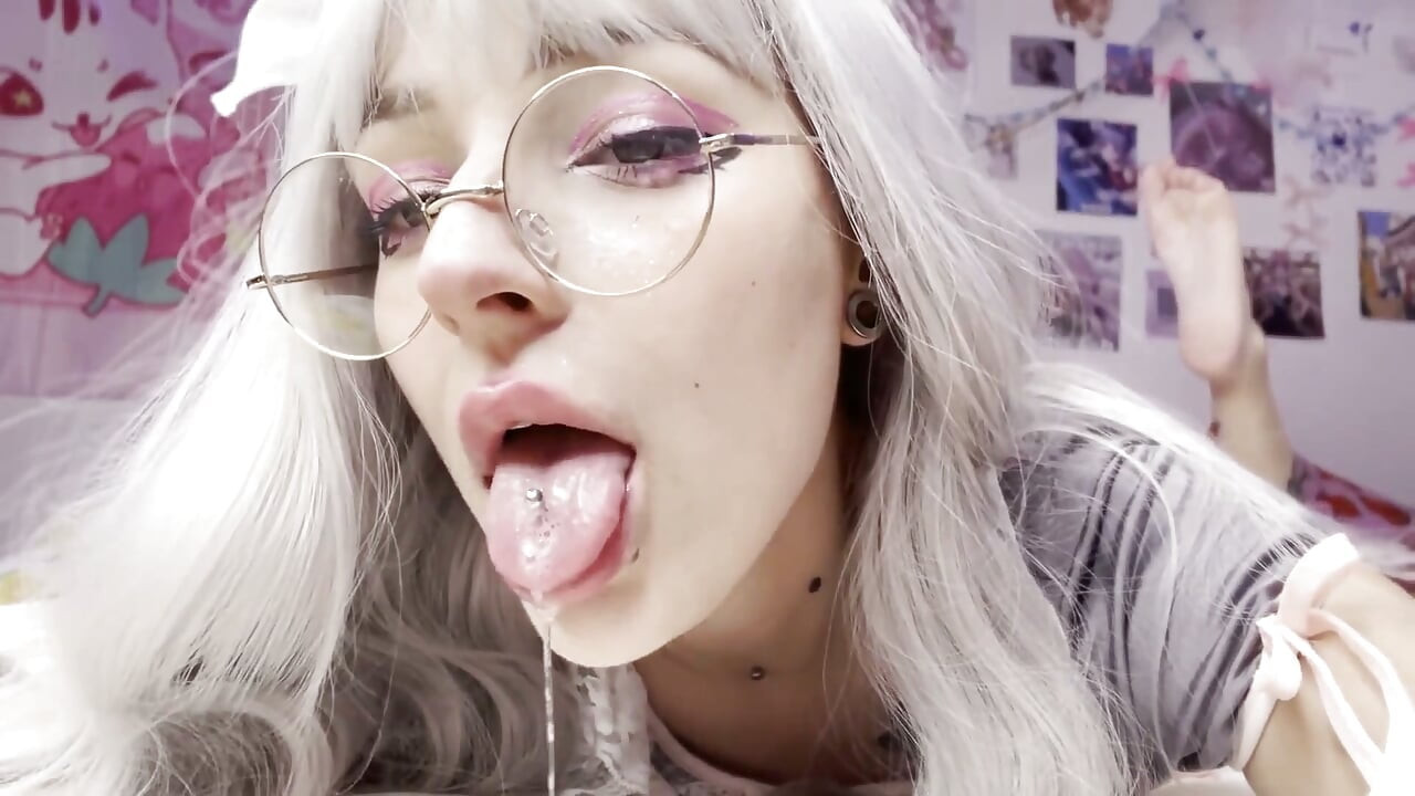 cum- on- my- ahegao- drooling- face- stepdaddy