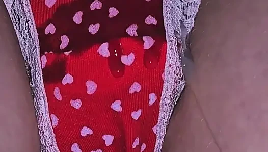 OMg, dieser fremde typ schob seinen schwanz in mein höschen und ejakulierte und ich habe ihn nicht stoppen