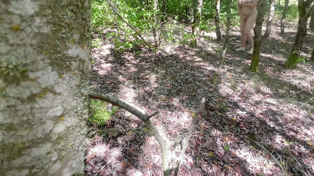 Tertangkap: Mendaki & masturbasi telanjang di hutan